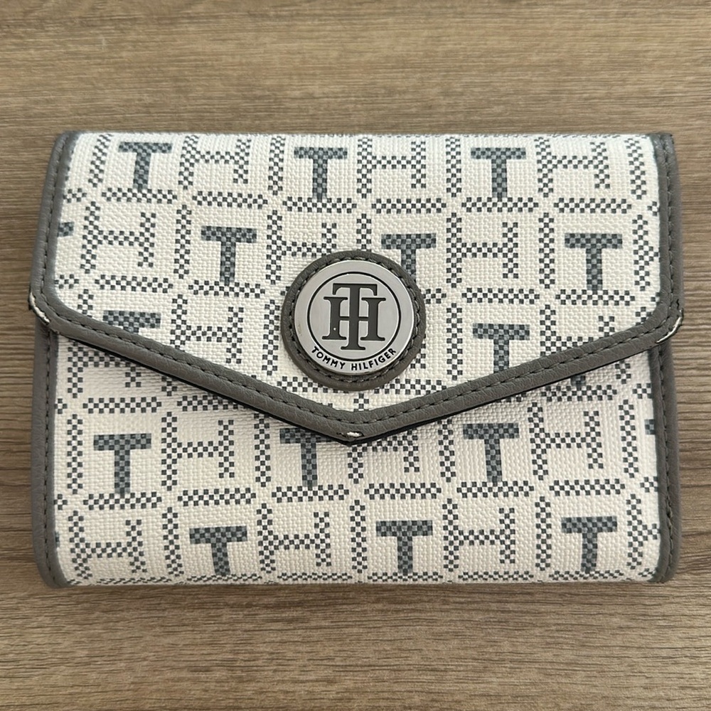Tommy Hilfiger Wallet